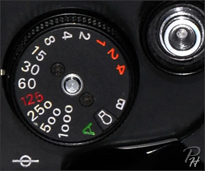 Nikkormat EL shutter dial