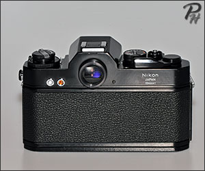 Nikkormat ELW Back