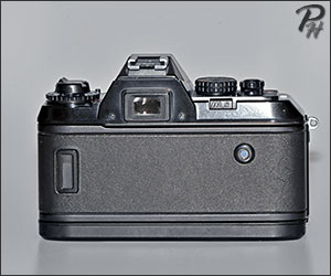 Nikon F501 (N2020) Back