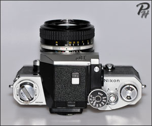 Nikon F Photomic T top view